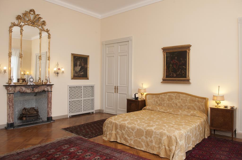 Villa Claudia Dei Marchesi Dal Pozzo Belgirate Chambre photo